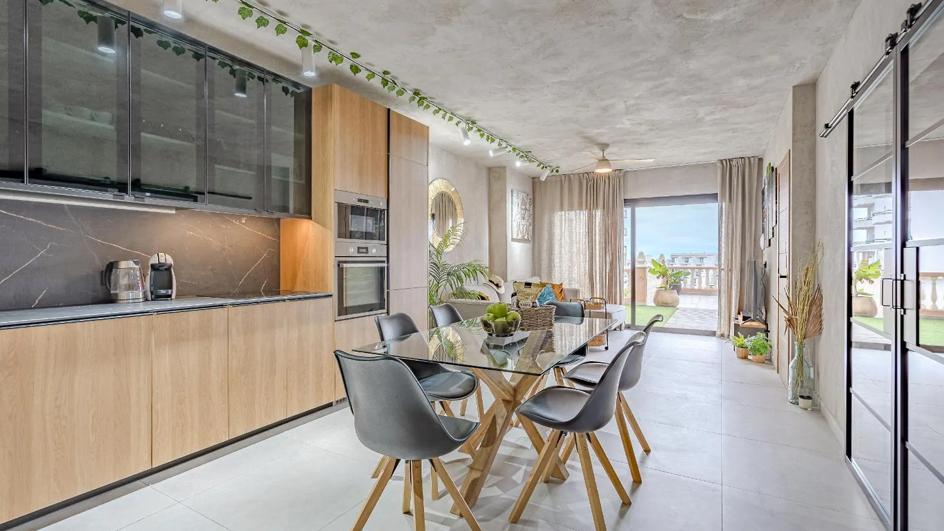 Appartement Bali Smart Home Hi-End Services Media Streaming Costa Adeje  Spanje